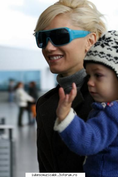 gwen & family - lifeismusic - gwen stefany