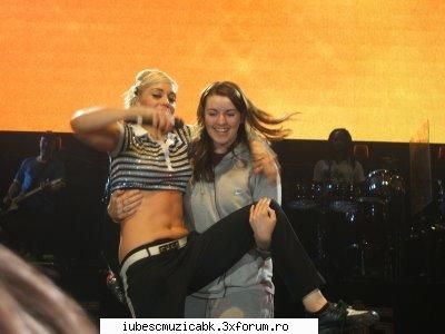 gwen&her fans - lifeismusic - gwen stefany