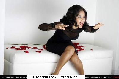 poze cu kat - lifeismusic - kat Deluna