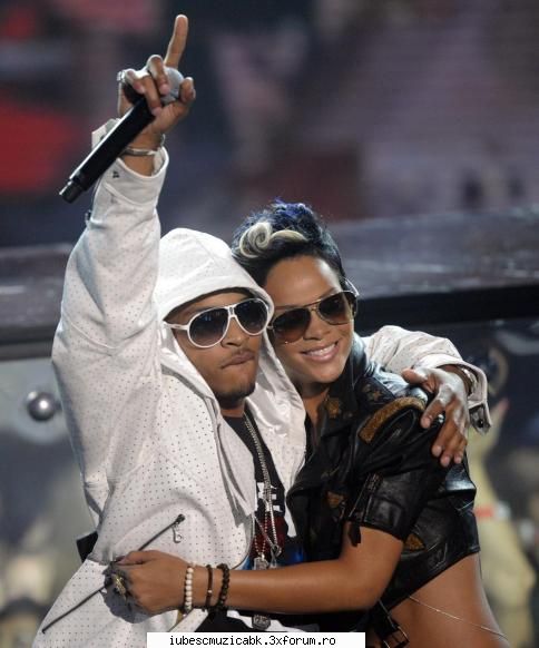 poze cu riri - lifeismusic - rihanna